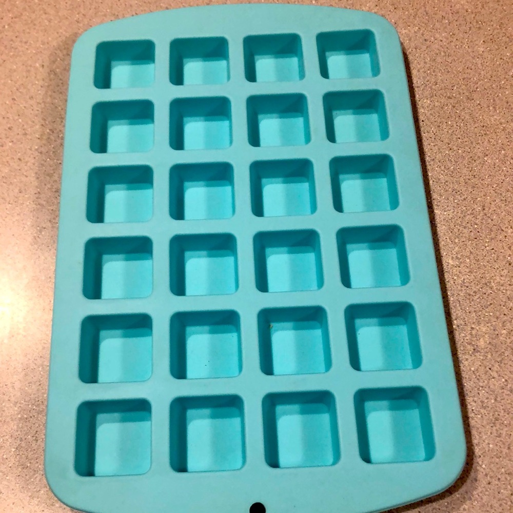 Bite size Brownie - 24 piece - Silicone Pan
